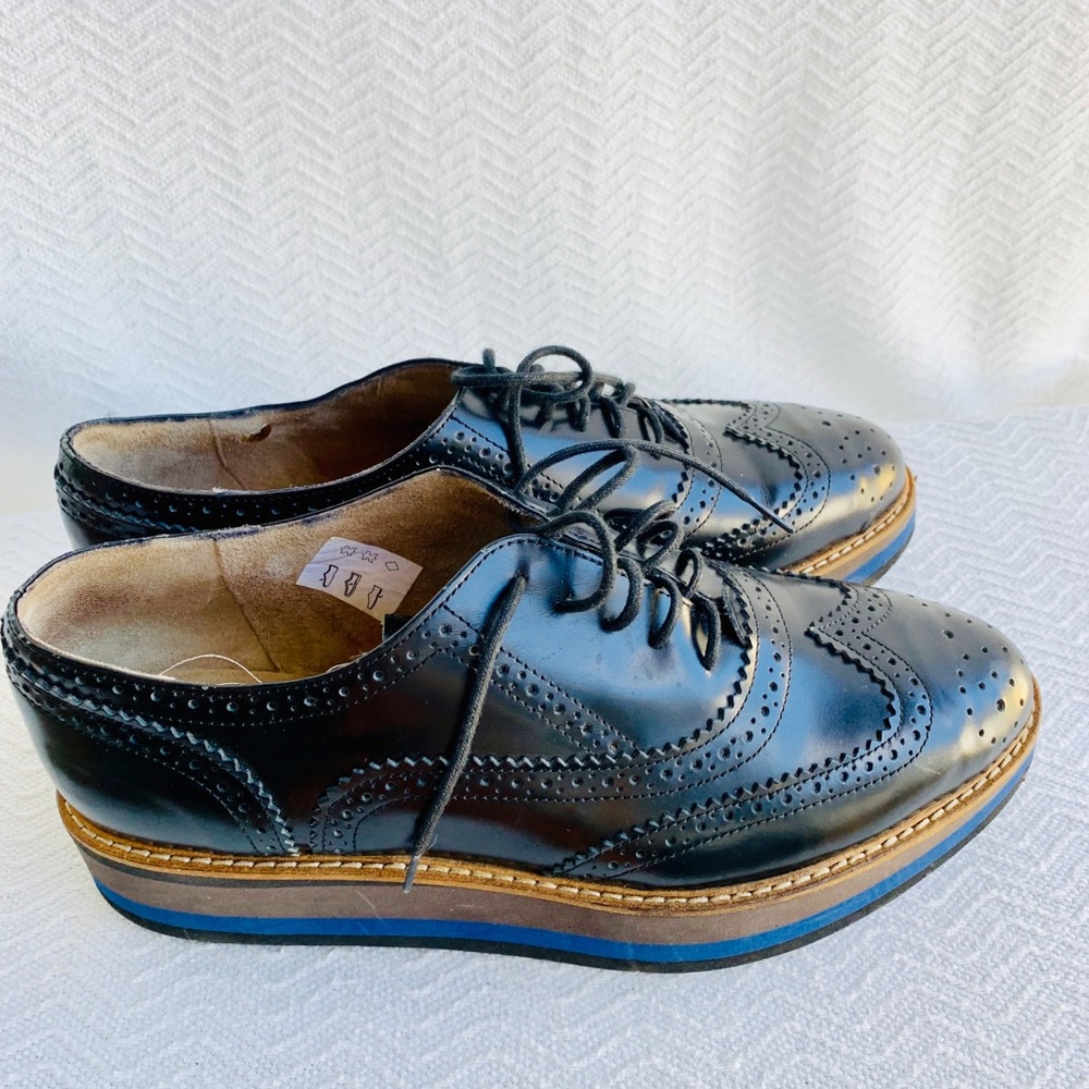 Pour La Victoria Black Wingstip 100% Leather Sz 9